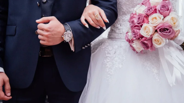 Top 5 Ideas To Make Your Wedding Anniversary Memorable